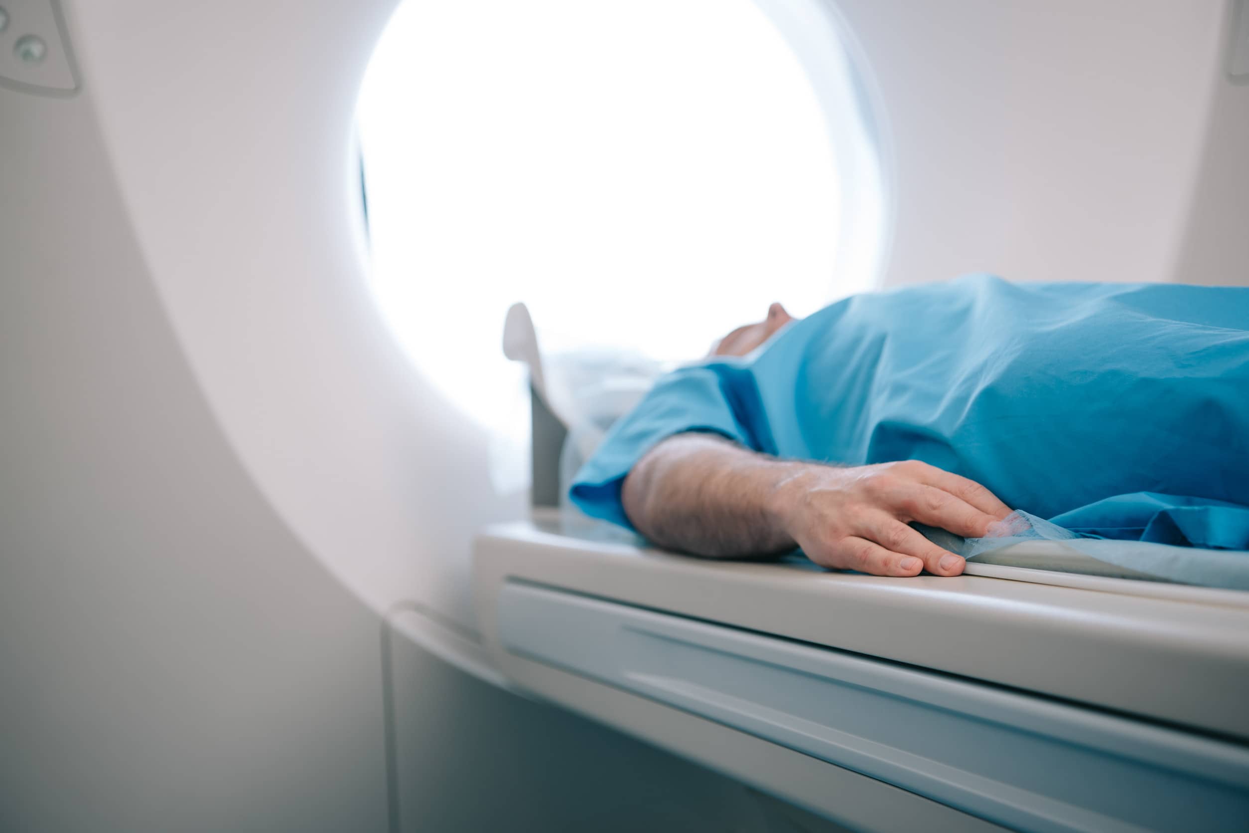 rezonans magnetyczny (MRI)