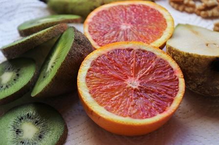 Owoce: kiwi i grapefruit
